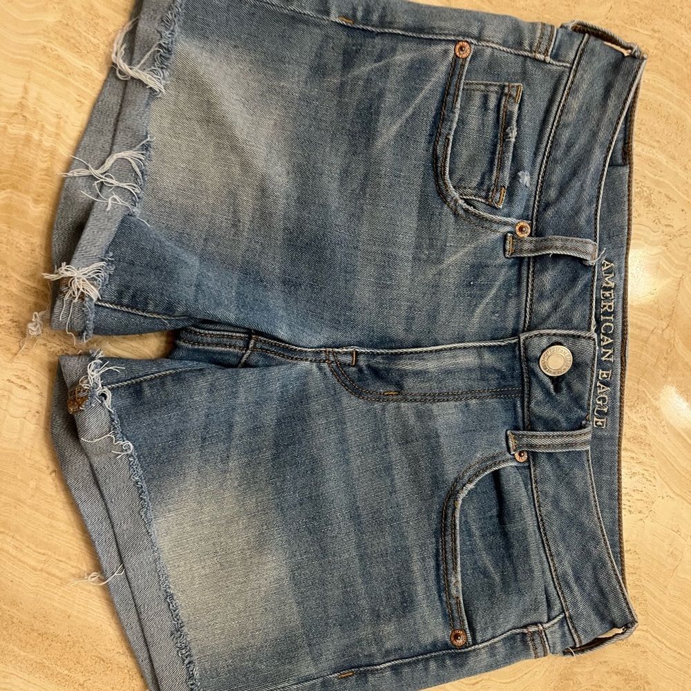 American Eagle Midi size 6 shorts